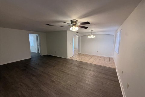 Casa en alquiler en Holiday, Florida, 3 dormitorios, 120.96 m2 № 1901709 - foto 10
