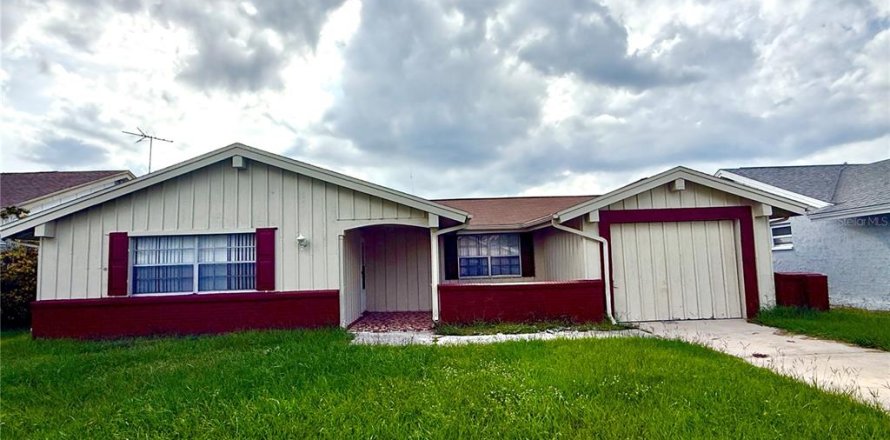 Casa en Holiday, Florida 3 dormitorios, 120.96 m2 № 1901709