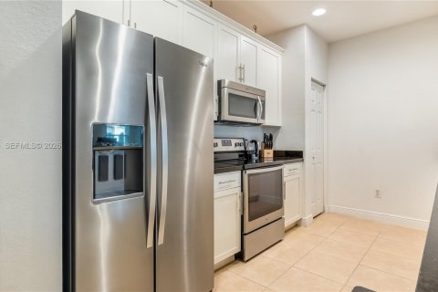 Adosado en venta en Miramar, Florida, 3 dormitorios, 150.22 m2 № 2006299 - foto 16