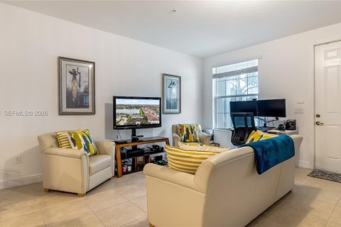 Adosado en venta en Miramar, Florida, 3 dormitorios, 150.22 m2 № 2006299 - foto 12