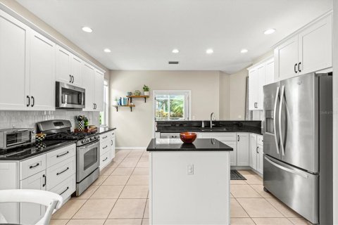 Купить виллу или дом в Сарасота, Флорида 8 комнат, 250.46м2, № 1803869 - фото 17