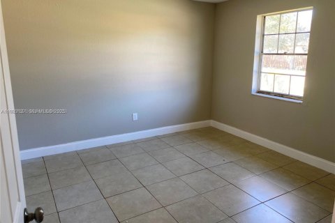 Снять в аренду виллу или дом в Хомстед, Флорида 3 спальни, 111.48м2, № 1991883 - фото 9