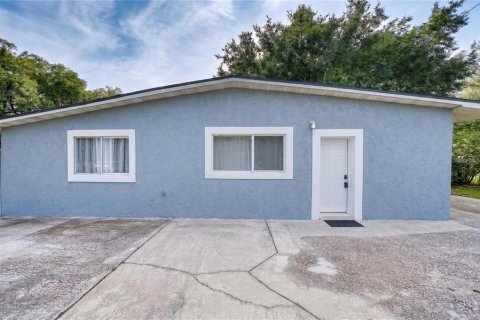 House in Intercession City, Florida 3 bedrooms, 96.62 sq.m. № 2236695
