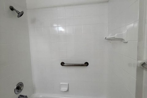 Condo in Boca Raton, Florida, 3 bedrooms № 2402424 - photo 5