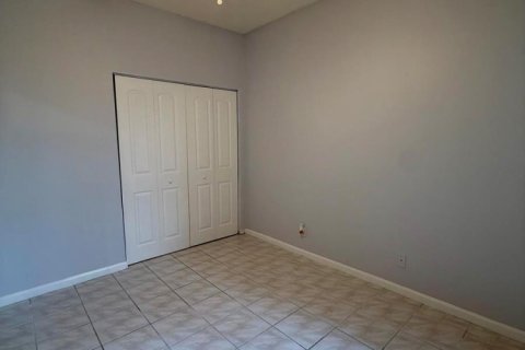Condo in Boca Raton, Florida, 3 bedrooms № 2402424 - photo 1