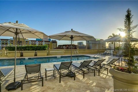 Condominio en alquiler en Coral Gables, Florida, 1 dormitorio, 74.14 m2 № 2030988 - foto 26