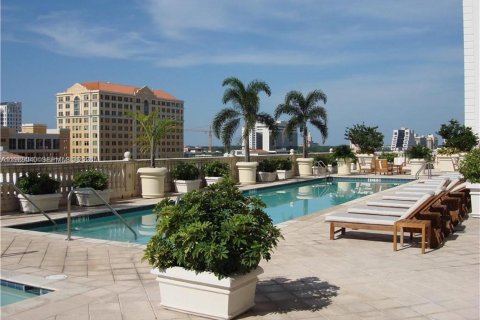 Condominio en alquiler en Coral Gables, Florida, 1 dormitorio, 74.14 m2 № 2030988 - foto 14