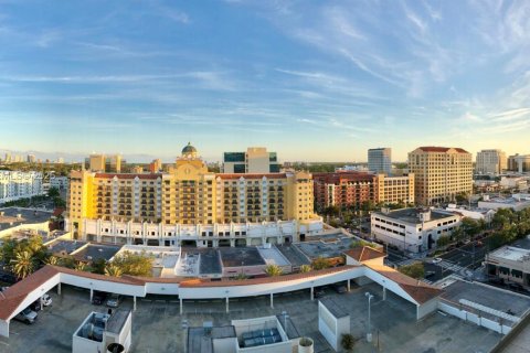 Condominio en alquiler en Coral Gables, Florida, 1 dormitorio, 74.14 m2 № 2030988 - foto 28