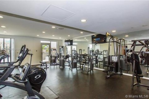 Condominio en alquiler en Coral Gables, Florida, 1 dormitorio, 74.14 m2 № 2030988 - foto 16