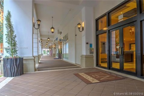 Condominio en alquiler en Coral Gables, Florida, 1 dormitorio, 74.14 m2 № 2030988 - foto 25