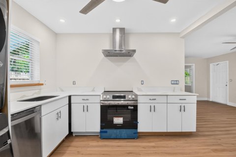 House in Boynton Beach, Florida 2 bedrooms, 66.89 sq.m. № 2392407 - photo 7