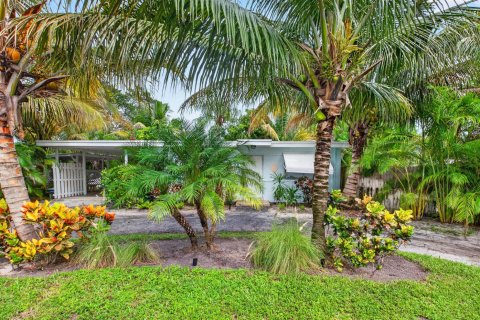 House in Boynton Beach, Florida 2 bedrooms, 66.89 sq.m. № 2392407 - photo 2