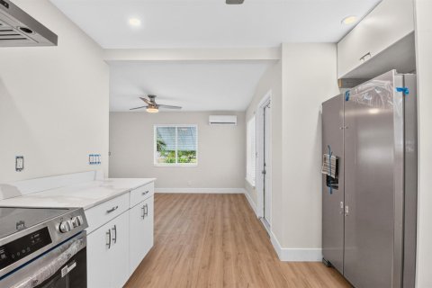 House in Boynton Beach, Florida 2 bedrooms, 66.89 sq.m. № 2392407 - photo 9