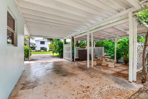 House in Boynton Beach, Florida 2 bedrooms, 66.89 sq.m. № 2392407 - photo 19