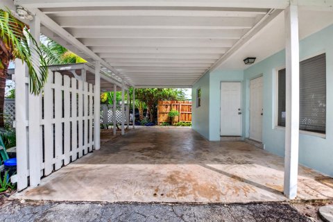 House in Boynton Beach, Florida 2 bedrooms, 66.89 sq.m. № 2392407 - photo 18