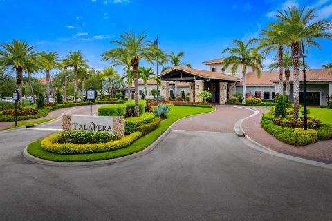 Apartment in Port St. Lucie, Florida 2 bedrooms, 131.18 sq.m. № 2263782 - photo 4