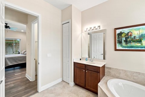 Apartment in Port St. Lucie, Florida 2 bedrooms, 131.18 sq.m. № 2263782 - photo 29