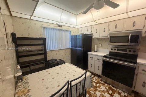 Copropriété à vendre à Tamarac, Floride: 2 chambres, 85.47 m2 № 2152895 - photo 3