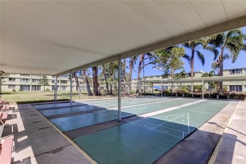 Condo in Saint Petersburg, Florida, 1 bedroom  № 2217609 - photo 3