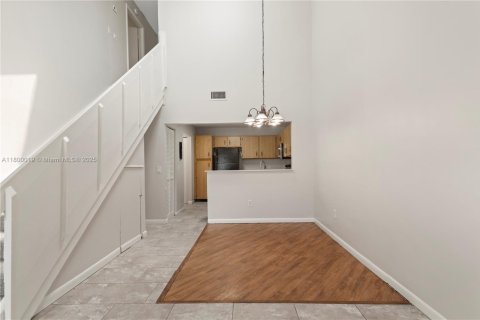 Townhouse in West Palm Beach, Florida 2 bedrooms, 112.78 sq.m. № 1766586 - photo 4