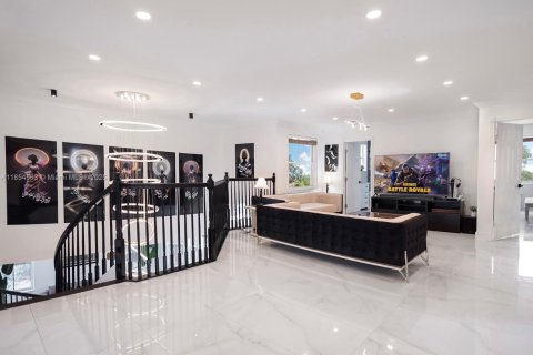 Casa en alquiler en Miramar, Florida, 5 dormitorios, 371.05 m2 № 1877926 - foto 23