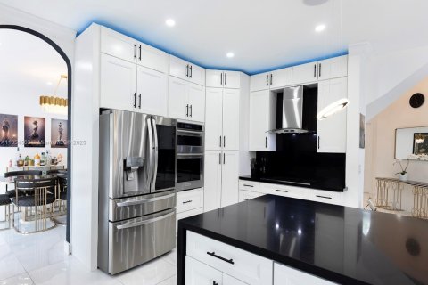 Casa en alquiler en Miramar, Florida, 5 dormitorios, 371.05 m2 № 1877926 - foto 9