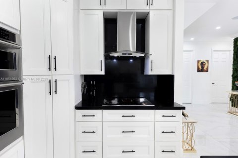 Casa en alquiler en Miramar, Florida, 5 dormitorios, 371.05 m2 № 1877926 - foto 12