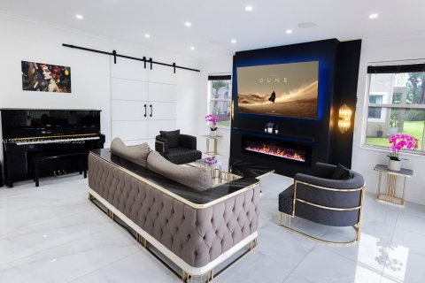 Casa en alquiler en Miramar, Florida, 5 dormitorios, 371.05 m2 № 1877926 - foto 17