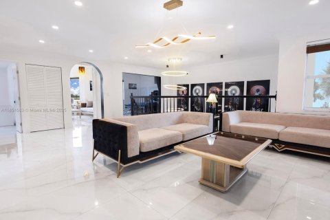 Casa en alquiler en Miramar, Florida, 5 dormitorios, 371.05 m2 № 1877926 - foto 26