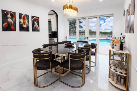 Casa en alquiler en Miramar, Florida, 5 dormitorios, 371.05 m2 № 1877926 - foto 7