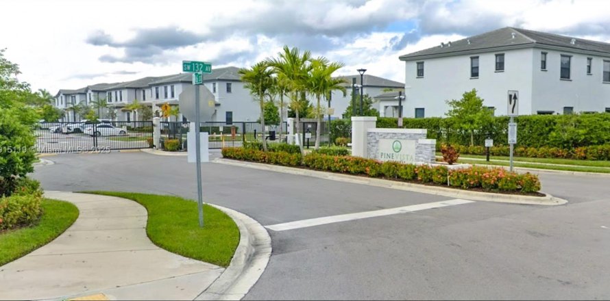 Таунхаус в Хомстед, Флорида 3 спальни, 137.77м2 № 1971244