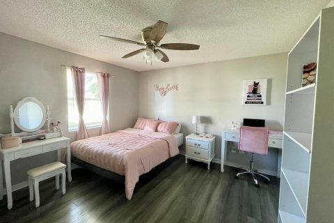 Casa en venta en Port St. Lucie, Florida, 3 dormitorios, 108.88 m2 № 2077891 - foto 14