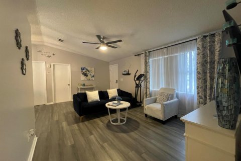 Casa en venta en Port St. Lucie, Florida, 3 dormitorios, 108.88 m2 № 2077891 - foto 22