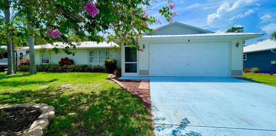 Casa en Port St. Lucie, Florida 3 dormitorios, 108.88 m2 № 2077891
