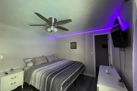 Casa en venta en Port St. Lucie, Florida, 3 dormitorios, 108.88 m2 № 2077891 - foto 18