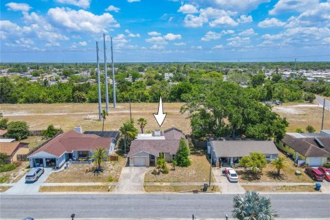 Casa en venta en Holiday, Florida, 3 dormitorios, 131.55 m2 № 1657795 - foto 2