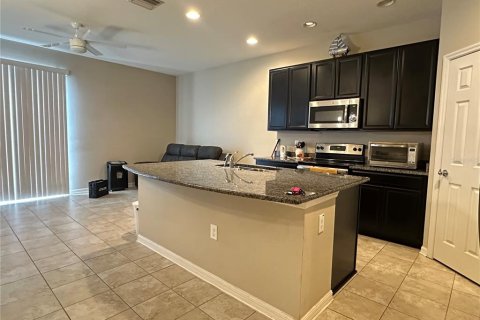 Touwnhouse à vendre à Riverview, Floride: 3 chambres, 130.06 m2 № 2389125 - photo 4
