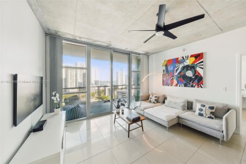Condo in Miami, Florida, 2 bedrooms  № 1794246 - photo 8
