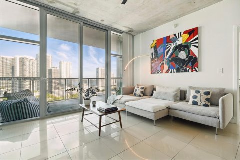 Condo in Miami, Florida, 2 bedrooms  № 1794246 - photo 6