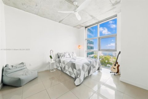 Condo in Miami, Florida, 2 bedrooms  № 1794246 - photo 21