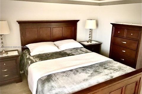 Condominio en alquiler en Hallandale Beach, Florida, 1 dormitorio, 58.06 m2 № 2075829 - foto 3