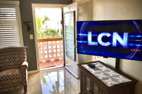 Condominio en alquiler en Hallandale Beach, Florida, 1 dormitorio, 58.06 m2 № 2075829 - foto 11
