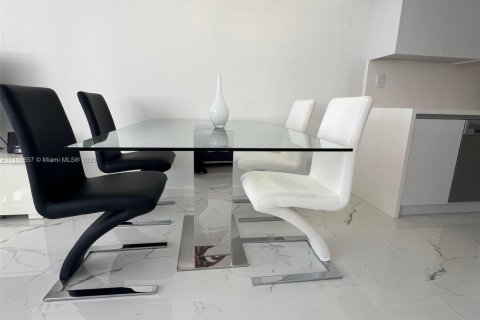 Condominio en alquiler en Miami Beach, Florida, 49.24 m2 № 2019377 - foto 6