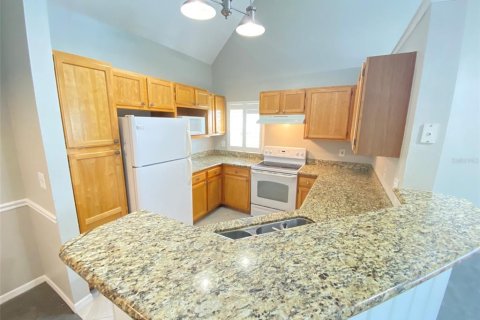 Condominio en alquiler en Kissimmee, Florida, 2 dormitorios, 46.73 m2 № 1838960 - foto 3