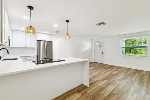 Casa en venta en Tampa, Florida, 3 dormitorios, 124.67 m2 № 1840610 - foto 9