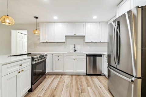 Casa en venta en Tampa, Florida, 3 dormitorios, 124.67 m2 № 1840610 - foto 12