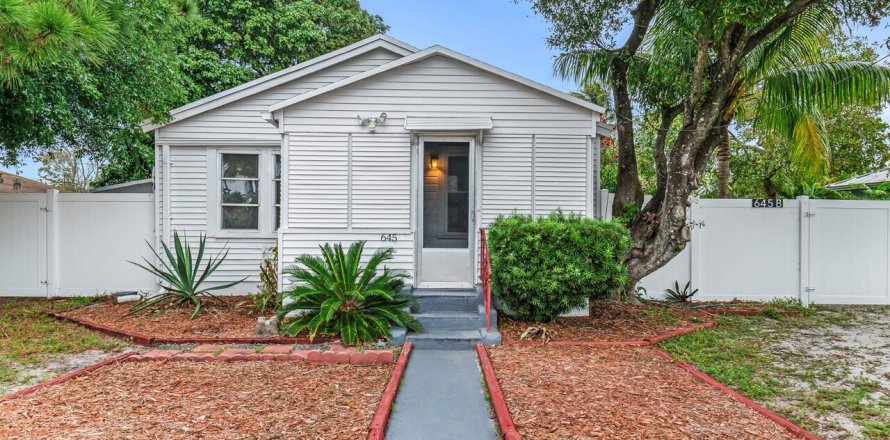 House in Oakland Park, Florida 2 bedrooms, 78.97 sq.m. № 2382916