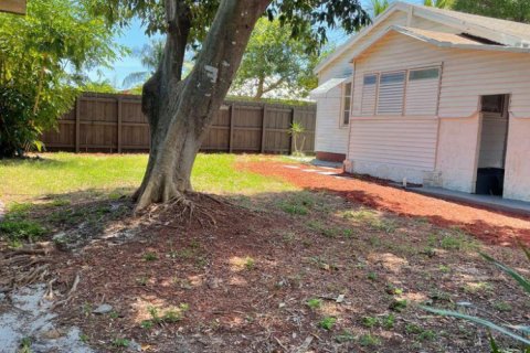 House in Oakland Park, Florida 2 bedrooms, 78.97 sq.m. № 2382916 - photo 18