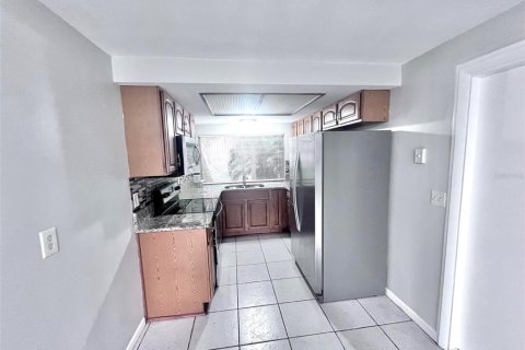 Casa en alquiler en Port Richey, Florida, 2 dormitorios, 95.88 m2 № 2259136 - foto 9