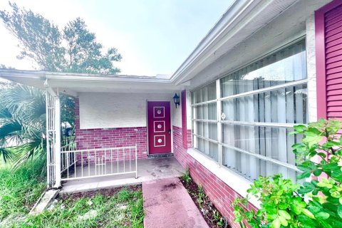 Casa en alquiler en Port Richey, Florida, 2 dormitorios, 95.88 m2 № 2259136 - foto 2